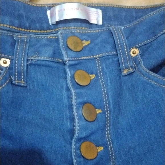 4/$20 Medium wash high waisted No Boundaries skinny jeans-9 - Picture 2 of 6